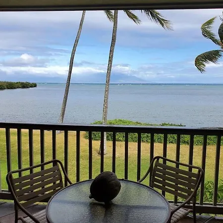 Oceanfront True 2 Bedroom W/Lanai On Molokai